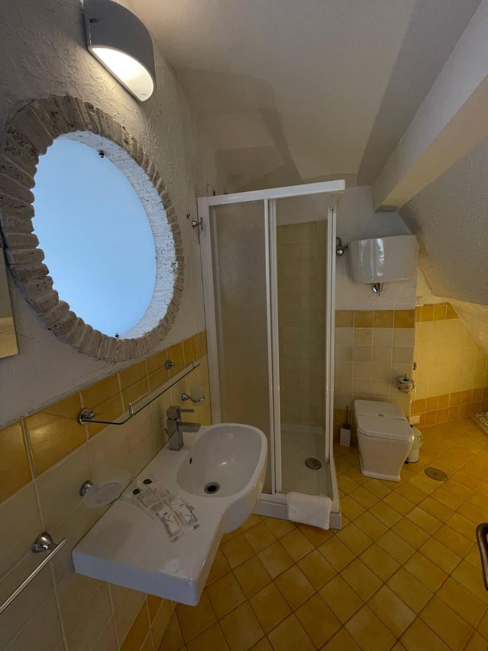 Lady White Hotel Tropea Bagian luar foto