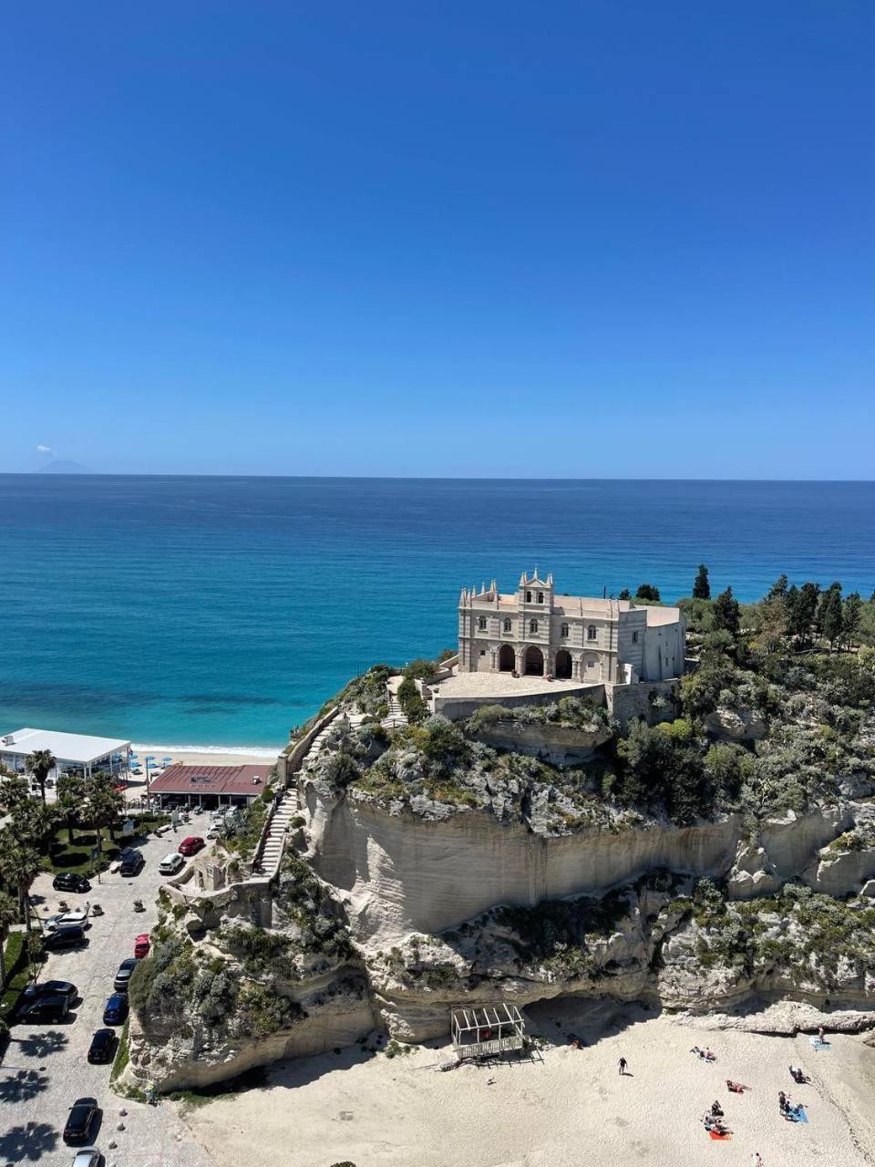 Lady White Hotel Tropea Bagian luar foto